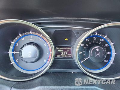 Zdjęcie 9 z 12 samochodu: 2013 HYUNDAI SONATA LIMITED VIN:5NPEC4AC3DH599076 - miniatura