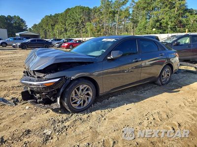 2024 HYUNDAI ELANTRA SEL KMHLM4DG2RU686818 - główne zdjęcie licytacji z USA - miniatura