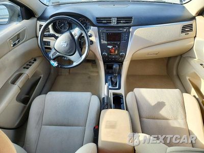 Zdjęcie 8 z 12 samochodu: 2013 SUZUKI KIZASHI SE VIN:JS2RF9A36D6100003 - miniatura