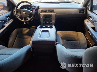 Zdjęcie 8 z 13 samochodu: 2008 CHEVROLET TAHOE K1500 VIN:1GNFK13038R276614 - miniatura