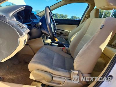 Zdjęcie 7 z 13 samochodu: 2011 HONDA ACCORD LX VIN:1HGCP2F3XBA093176 - miniatura