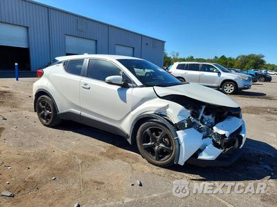 Czwarte zdjęcie samochodu z boku: 2019 TOYOTA C-HR LE VIN:NMTKHMBX3KR094800 - miniatura