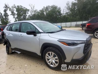 Czwarte zdjęcie samochodu z boku: 2026 TOYOTA COROLLA CROSS L VIN:7MUAAAAG5TV191585 - miniatura