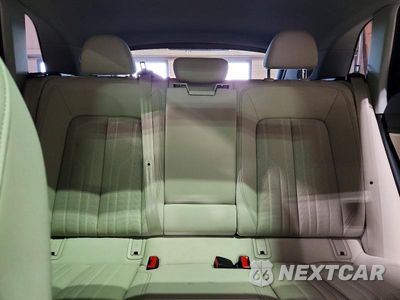 Zdjęcie 10 z 13 samochodu: 2024 AUDI Q8 E-TRON PREMIUM PLUS VIN:WA15AAGE1RB042781 - miniatura
