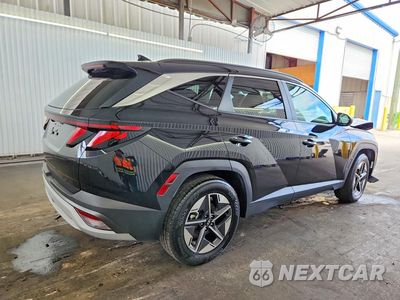 Trzecie zdjęcie samochodu z tyłu: 2025 HYUNDAI TUCSON SEL VIN:5NMJB3DE4SH574948 - miniatura
