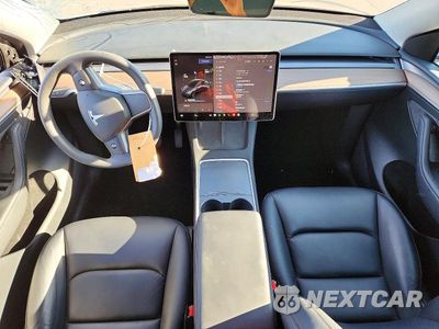 Zdjęcie 8 z 13 samochodu: 2024 TESLA MODEL Y VIN:7SAYGDEE4RF120718 - miniatura