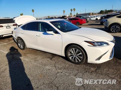 Czwarte zdjęcie samochodu z boku: 2021 LEXUS ES 300H BASE VIN:58ACA1C13MU008973 - miniatura