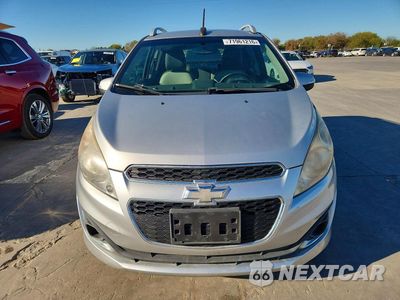 Piąte zdjęcie samochodu w środku: 2015 CHEVROLET SPARK 2LT VIN:KL8CF6S92FC789617 - miniatura