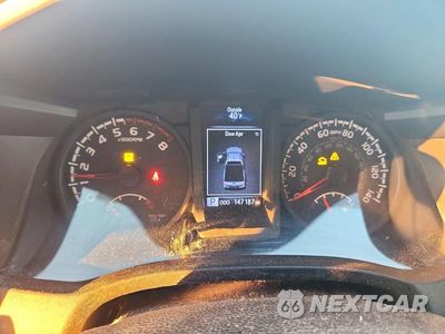 Zdjęcie 9 z 12 samochodu: 2019 TOYOTA TACOMA SR VIN:5TFSX5EN5KX069542 - miniatura