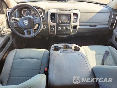 Zdjęcie 8 z 12 samochodu: 2017 RAM 1500 SLT VIN:1C6RR7GG6HS742855 - miniatura