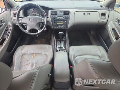 Zdjęcie 8 z 12 samochodu: 2001 HONDA ACCORD EX VIN:1HGCG16511A041767 - miniatura