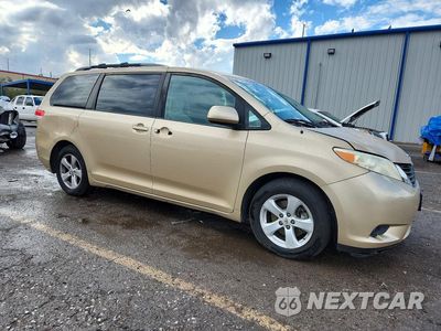 Czwarte zdjęcie samochodu z boku: 2011 TOYOTA SIENNA LE VIN:5TDKK3DC3BS166392 - miniatura