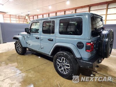 Drugie zdjęcie samochodu z przodu: 2026 JEEP WRANGLER SAHARA VIN:1C4PJXEN8TW264061 - miniatura