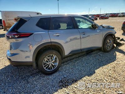 Trzecie zdjęcie samochodu z tyłu: 2026 NISSAN ROGUE SV VIN:5N1BT3BA0TC784315 - miniatura