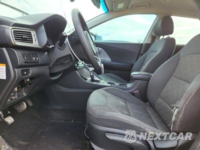 Zdjęcie 7 z 12 samochodu: 2018 KIA NIRO LX VIN:KNDCB3LC6J5125376 - miniatura