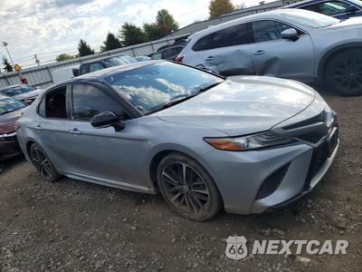 Czwarte zdjęcie samochodu z boku: 2019 TOYOTA CAMRY XSE VIN:4T1B61HK1KU228504 - miniatura