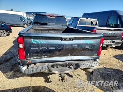 Zdjęcie 6 z 12 samochodu: 2020 CHEVROLET SILVERADO K3500 LT VIN:1GC4YTEY6LF231562 - miniatura