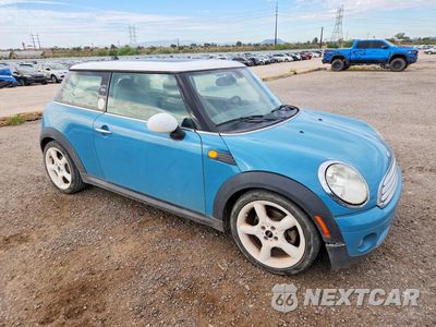 Czwarte zdjęcie samochodu z boku: 2008 MINI COOPER VIN:WMWMF33508TT62720 - miniatura