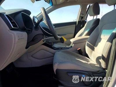 Zdjęcie 7 z 13 samochodu: 2019 HYUNDAI TUCSON SE VIN:KM8J23A43KU013950 - miniatura