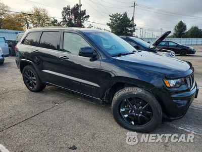Czwarte zdjęcie samochodu z boku: 2019 JEEP GRAND CHEROKEE LAREDO VIN:1C4RJFAG5KC612750 - miniatura
