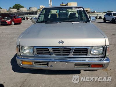 Piąte zdjęcie samochodu w środku: 1997 NISSAN TRUCK XE VIN:1N6SD16S2VC333637 - miniatura