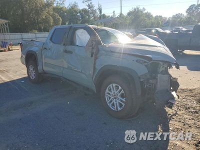 Czwarte zdjęcie samochodu z boku: 2026 TOYOTA TUNDRA SR5 VIN:5TFLA5AB7TX058318 - miniatura