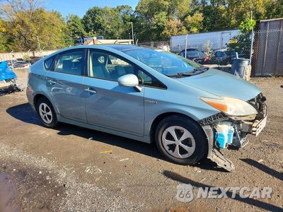 Czwarte zdjęcie samochodu z boku: 2013 TOYOTA PRIUS ONE VIN:JTDKN3DU6D5649299 - miniatura