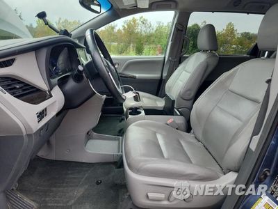 Zdjęcie 7 z 13 samochodu: 2015 TOYOTA SIENNA XLE PREMIUM 8-PASSENGER VIN:5TDYK3DC2FS634497 - miniatura