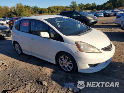 Czwarte zdjęcie samochodu z boku: 2010 HONDA FIT SPORT VIN:JHMGE8H45AC023259 - miniatura