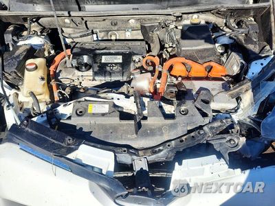 Zdjęcie 12 z 13 samochodu: 2016 TOYOTA RAV4 HV XLE VIN:JTMRJREV7GD026384 - miniatura