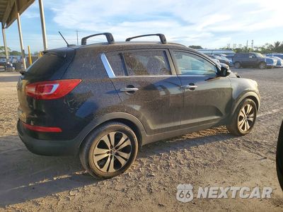 Trzecie zdjęcie samochodu z tyłu: 2013 KIA SPORTAGE EX VIN:KNDPC3A28D7481832 - miniatura