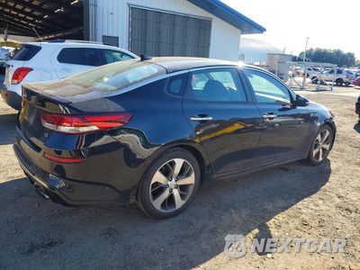 Trzecie zdjęcie samochodu z tyłu: 2019 KIA OPTIMA S VIN:5XXGT4L3XKG333441 - miniatura