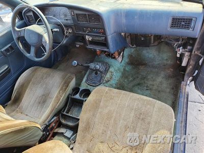 Zdjęcie 8 z 13 samochodu: 1992 TOYOTA PICKUP DELUXE VIN:JT4VN13D8N5100904 - miniatura