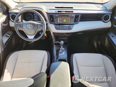 Zdjęcie 8 z 14 samochodu: 2017 TOYOTA RAV4 XLE VIN:JTMWFREV1HD097070 - miniatura