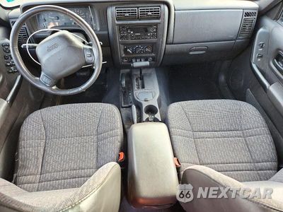 Zdjęcie 8 z 13 samochodu: 2001 JEEP CHEROKEE SPORT VIN:1J4FF48S71L611367 - miniatura
