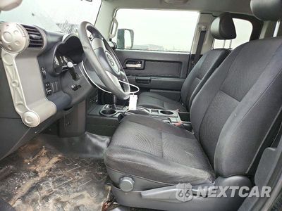 Zdjęcie 7 z 13 samochodu: 2007 TOYOTA FJ CRUISER BASE VIN:JTEBU11F670096485 - miniatura