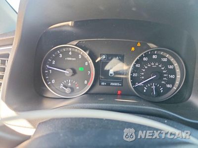 Zdjęcie 9 z 12 samochodu: 2018 HYUNDAI ELANTRA SEL VIN:5NPD84LF8JH335044 - miniatura