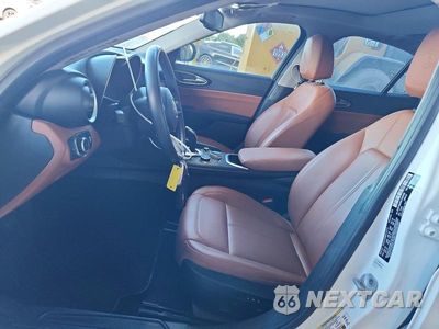 Zdjęcie 7 z 12 samochodu: 2020 ALFA ROMEO GIULIA VIN:ZARFAMANXL7635480 - miniatura