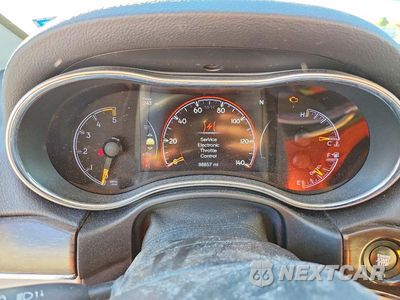 Zdjęcie 9 z 12 samochodu: 2018 JEEP GRAND CHEROKEE LIMITED VIN:1C4RJFBM4JC440374 - miniatura