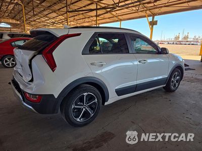 Trzecie zdjęcie samochodu z tyłu: 2023 KIA NIRO VIN:KNDCP3LE6P5110534 - miniatura