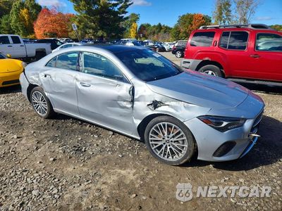 Czwarte zdjęcie samochodu z boku: 2025 MERCEDES-BENZ CLA 250 VIN:W1K5J4GB0SN557925 - miniatura