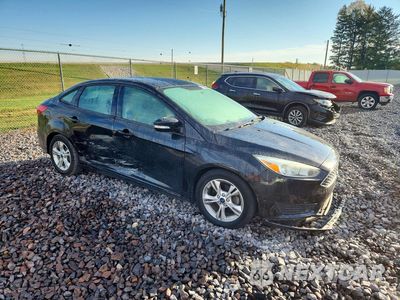Czwarte zdjęcie samochodu z boku: 2015 FORD FOCUS SE VIN:1FADP3F28FL203948 - miniatura