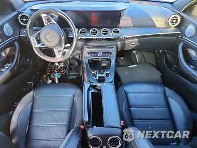 Zdjęcie 8 z 12 samochodu: 2018 MERCEDES-BENZ E 43 4MATIC AMG VIN:WDDZF6EB8JA378667 - miniatura
