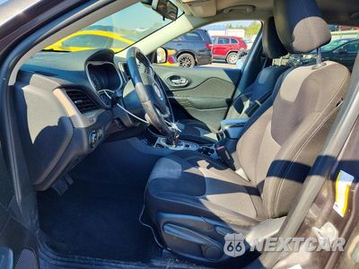 Zdjęcie 7 z 13 samochodu: 2014 JEEP CHEROKEE LATITUDE VIN:1C4PJLCB2EW155132 - miniatura