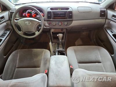 Zdjęcie 8 z 12 samochodu: 2005 TOYOTA CAMRY LE VIN:4T1BE30K85U005438 - miniatura