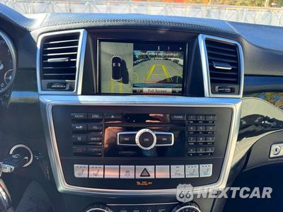 Zdjęcie 7 z 14 samochodu: 2015 MERCEDES-BENZ GL 550 4MATIC VIN:4JGDF7DE2FA544657 - miniatura