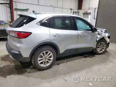 Trzecie zdjęcie samochodu z tyłu: 2020 FORD ESCAPE SE VIN:1FMCU9G6XLUC63959 - miniatura