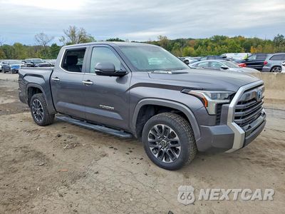 Czwarte zdjęcie samochodu z boku: 2024 TOYOTA TUNDRA LIMITED HV VIN:5TFJC5DB5RX040714 - miniatura