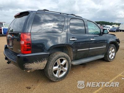 Trzecie zdjęcie samochodu z tyłu: 2013 CHEVROLET TAHOE C1500 LTZ VIN:1GNSCCE09DR139949 - miniatura