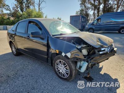 Czwarte zdjęcie samochodu z boku: 2010 FORD FOCUS SE VIN:1FAHP3FN4AW201679 - miniatura